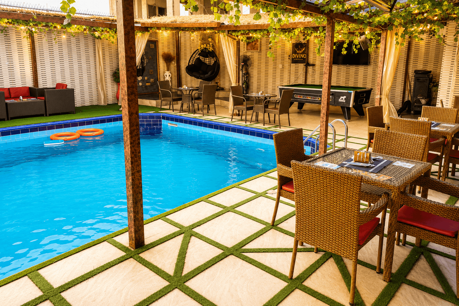 Pool 4